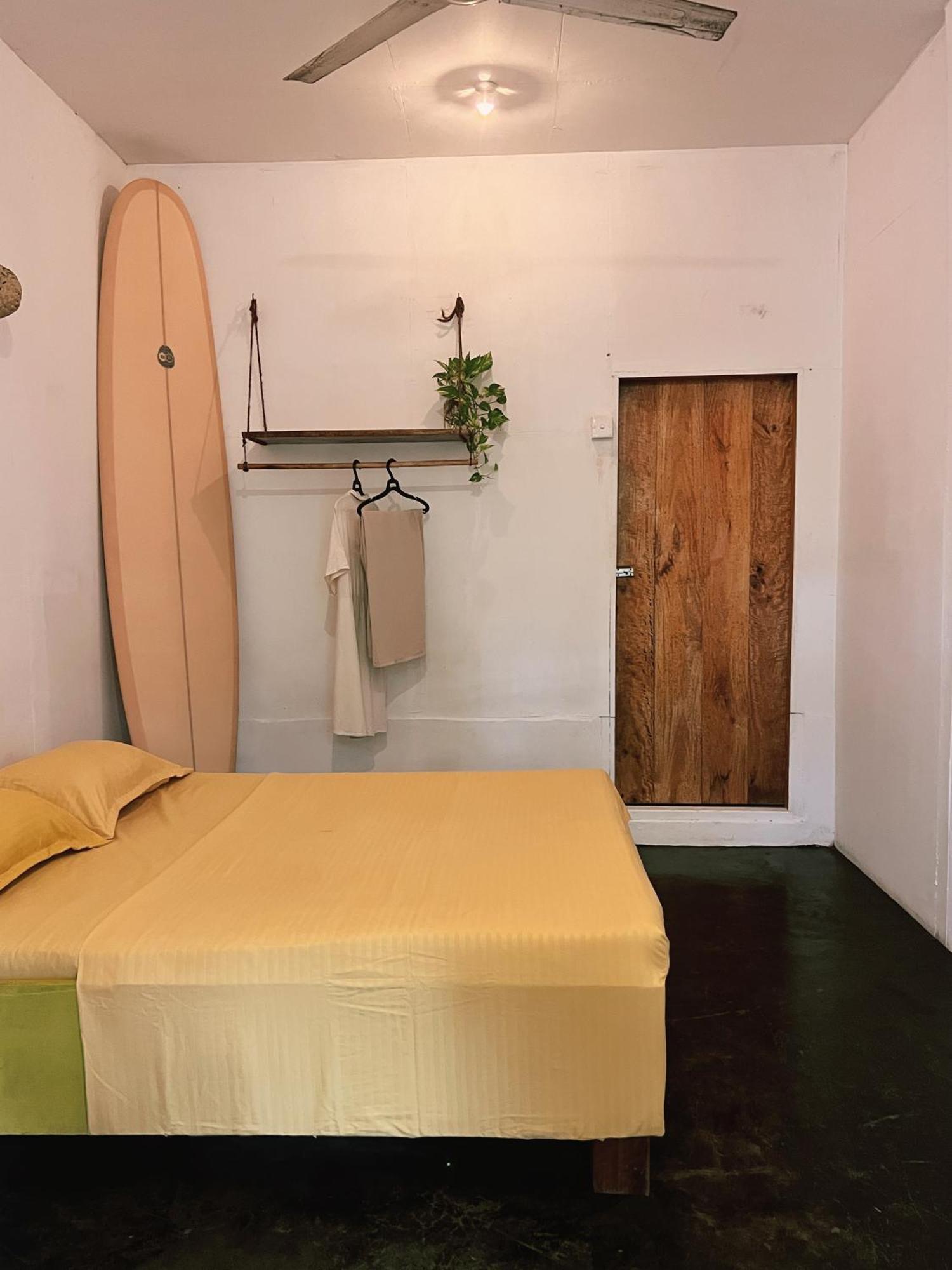 Wave Hunters Hostel Arugam Bay Exterior photo