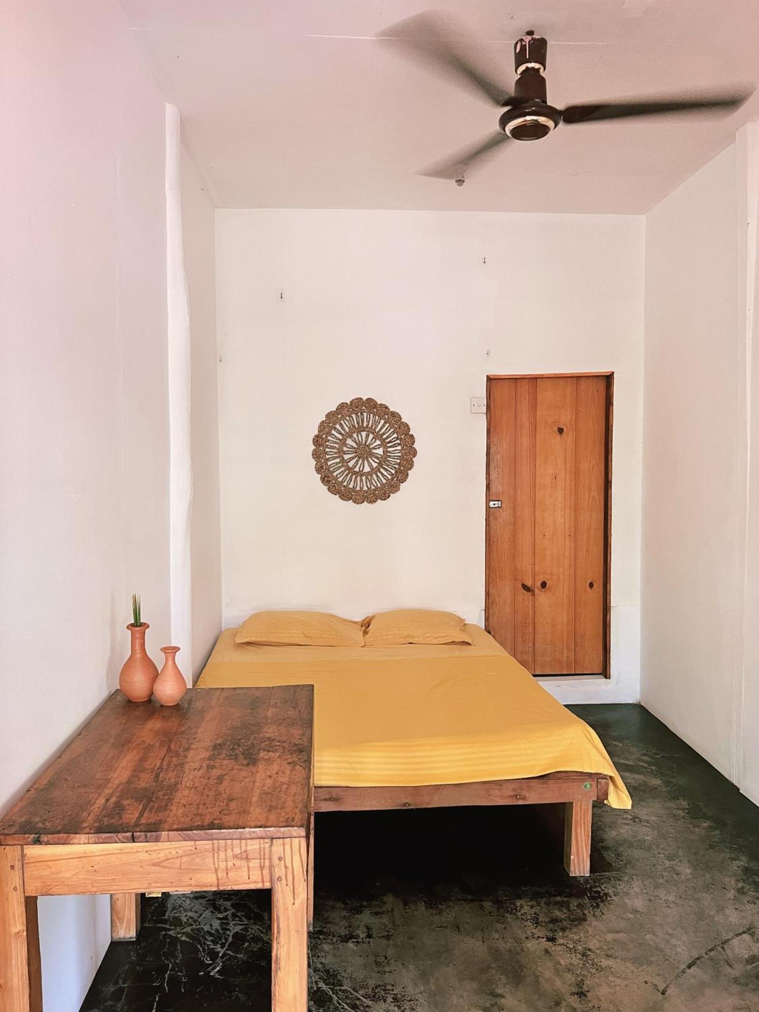 Wave Hunters Hostel Arugam Bay Exterior photo